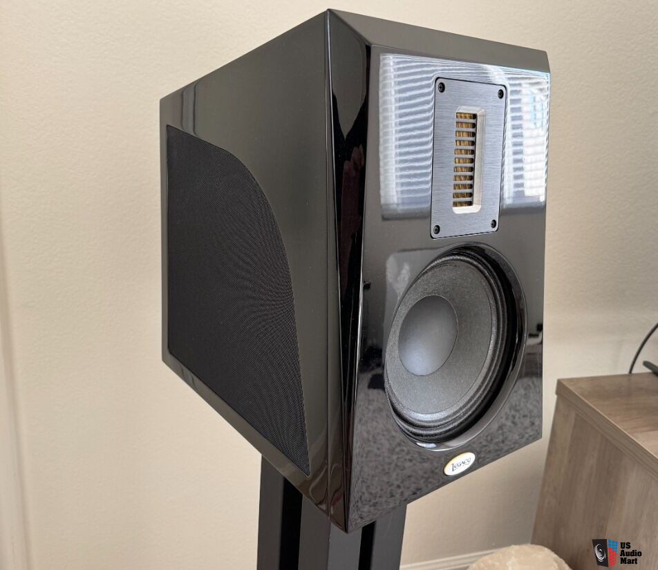 Legacy Audio Calibre bookshelf speaker in Black Pearl finish